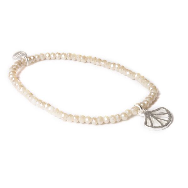 BEIGE CRYSTAL ARMBAND ZILVEREN SCHELP