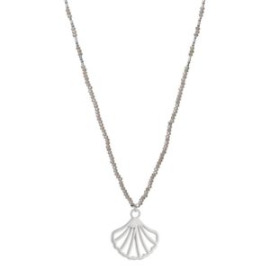 BEIGE LANGE KETTING MAT ZILVEREN SCHELP